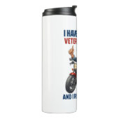Grappige Grumpy Old Man Veteran Motorcycle Thermosbeker (Gedraaid links)