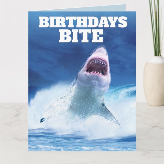 GRAPPIGE HAAI VERJAARDAG WENSKAARTEN KAART (Voorkant)