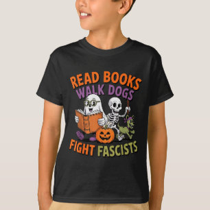 Grappige Halloween Activist Leest Boeken Loopt met T-shirt