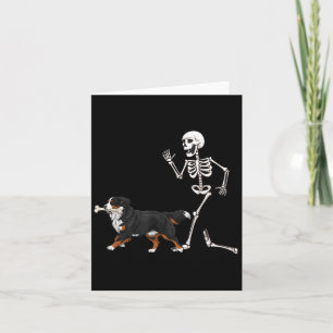 Grappige Halloween Berner Sennenhond En Skelet Kaart