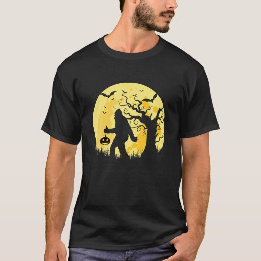 Grappige Halloween Bigfoot Sasquatch Trick and Tre T-shirt (Voorkant)