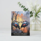 Grappige Halloween flamingo's dragen gier kostuums Feestdagenkaart (Staand voorkant)