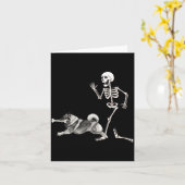 Grappige Halloween Keeshond En Skelet Kaart (Gele Bloem)