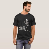 Grappige Halloween Keeshond En Skelet T-shirt (Voorkant volledig)