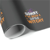Grappige Halloween Kleine Hekserige Quote Ontwerp Cadeaupapier (Rol Hoek)