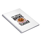 Grappige Halloween Leraar Bezem Gebroken Vector On Notitieboek (Rechterzijde)