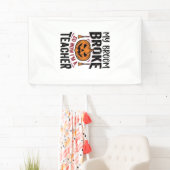 Grappige Halloween Leraar Bezem Gebroken Vector On Spandoek (Insitu)