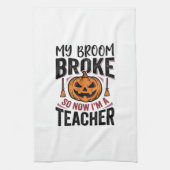 Grappige Halloween Leraar Bezem Gebroken Vector On Theedoek (Verticaal)