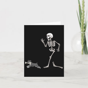 Grappige Halloween miniatuur schnauzer en skelet Kaart