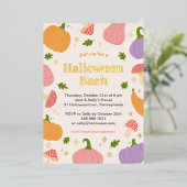 Grappige Halloween pompoenen en paddenstoelen Folie Uitnodiging (Staand Voorkant)