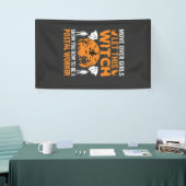 Grappige Halloween Postbode Heks Kat Grafisch Spandoek (Beurs)