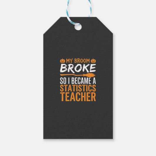 Grappige Halloween-statistieken Onderwijzer Bezemo Cadeaulabel (Voorkant)