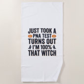 Grappige Heks Test Halloween Citaat Vector Design_ Strandlaken (Voorkant)