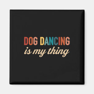 Grappige hond dansen voor hond mama of hond papa magneet