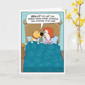 Grappige hond heeft been kotsende droom verjaardag kaart (Gele Bloem)