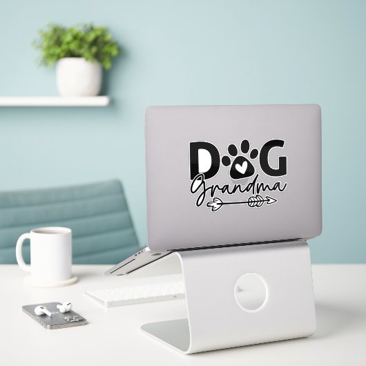 Grappige hond oma sticker (Laptop op bureau)