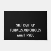 Grappige Hond | Stap recht omhoog! Furballs en knu Deurmat (Voorkant)