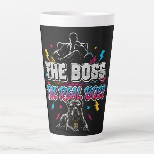 Grappige Hondeneigenaar "De Echte Baas" Pitbull On Latte Mok (Voorkant)