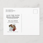 Grappige hondenfoto Onze mensen gaan trouwen Aankondigingskaart (Achterkant)