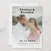 Grappige hondenfoto Onze mensen gaan trouwen Save The Date (Achterkant)