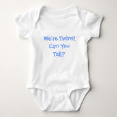 Grappige identieke tweeling Baby bodysuit (Voorkant)