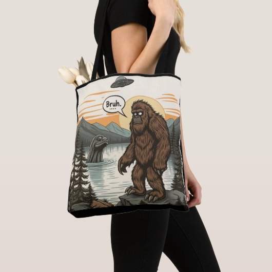 Grappige Introvert Bigfoot Sasquatch Loch Ness Ret Tote Bag (Dichtbij)