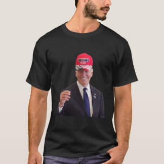 Grappige Joe Biden draagt Trump 2024 pet  T-shirt