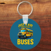 Grappige Jongen Houdt van Bussen Schoolbus Sleutelhanger (Voorkant)
