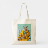 Grappige kangoeroe in gele bontjas boodschappentas tote bag (Achterkant)