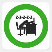 Grappige kantoormedewerker slaapt aan bureau vierkante sticker (Voorkant)