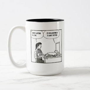 Grappige Kantoorwerk Kat Humor Bedrijfsstrip Tweekleurige Koffiemok