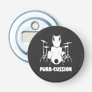 Grappige kat drummer spinnend slagwerk button flesopener