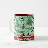 Grappige kat en de kerstboom gepersonaliseerd tweekleurige koffiemok (Voorkant links)