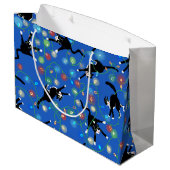 Grappige kat en de kerstverlichting groot cadeauzakje (Achterkant Gekanteld)