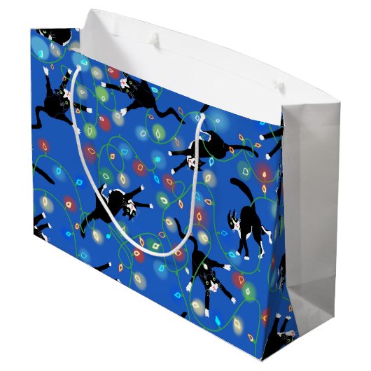 Grappige kat en de kerstverlichting groot cadeauzakje (Achterkant Gekanteld)