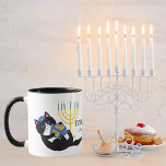 Grappige Kat Goud Menorah Hebreeuws Gelukkig Chano Mok<br><div class="desc">Funny Cat Gold Menorah Dreidel,  joodse feestdag Chanoeka. Chanoeka cadeau. Gelukkige Chanoeka Mok</div>