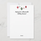 Grappige kat in boom kijkt naar kerstballen feestdagenkaart (Achterkant)