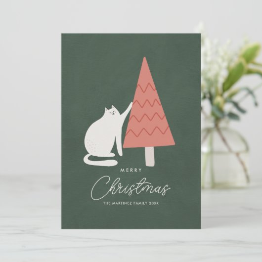 Grappige Kat met Boom Vrolijke Kerstmis Groet Feestdagenkaart (Staand voorkant)