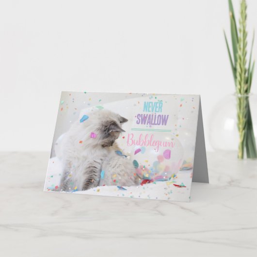 Grappige kat met Bubblegum Bubble Happy Birthday Kaart (Voorkant)