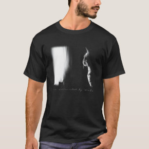 grappige kat omringd door idioten t-shirt