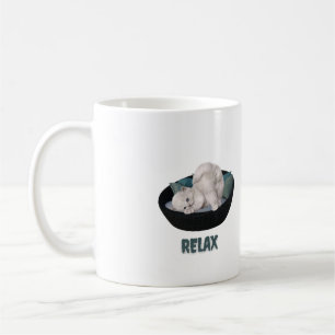 grappige kat ontspant koffiemok