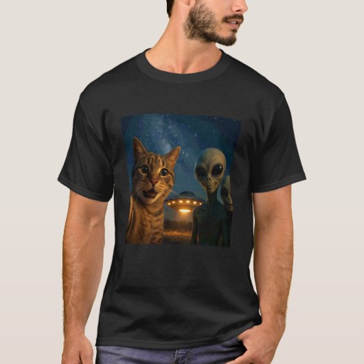 Grappige kat selfie met UFO Alien Meme T-shirt (Voorkant)