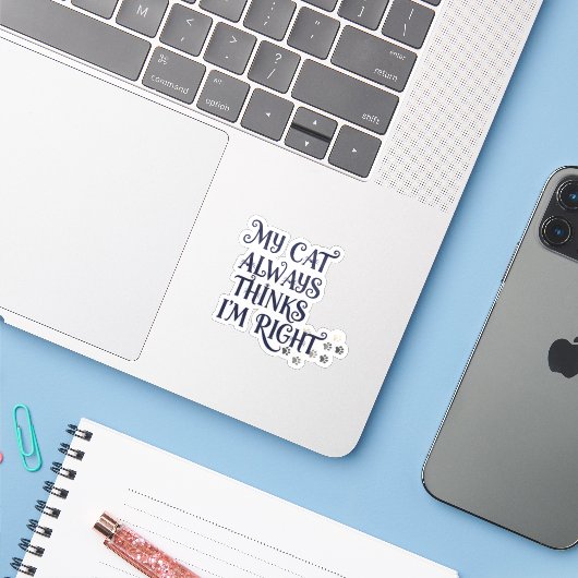 Grappige kat tekst sticker (Laptop met iPhone)