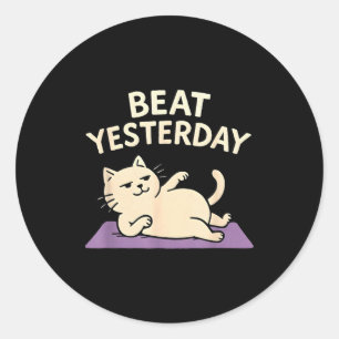 Grappige kat yoga mat om gisteren te verslaan ronde sticker
