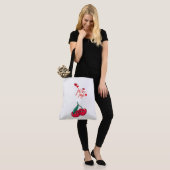 Grappige kersen in de liefde. tote bag (Op model)