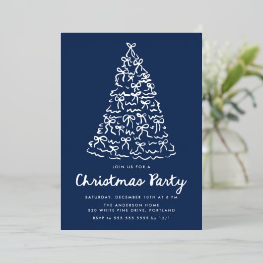 Grappige Kerstboom Bows Navy Holiday Party Folie Uitnodiging (Staand Voorkant)