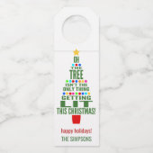 Grappige kerstboom wordt aangestoken | Wijn Flessenhanger (Voorkant)