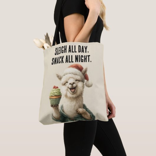 Grappige kerstlama – Sleigh & Snack Tote Bag (Dichtbij)