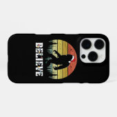 Grappige Kerstman Bigfoot met Kerstmuts iPhone Hoesje (Achterkant horizontaal)
