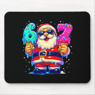 Grappige Kerstman Zegt Zes Zeven 67 Meme Kerstmis  Muismat